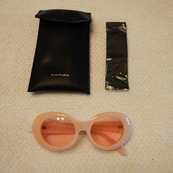 NEW AND RARE LAST PAIR OF ACNE STUDIOS PINK MUSTANG SUNGLASSES WITH PINK LENSES - Picture 12 of 15